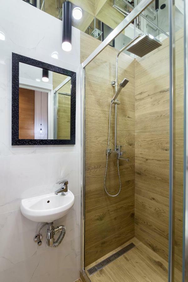 Leogrand Loft-Studio On Tamanska 8 ลวีฟ ภายนอก รูปภาพ